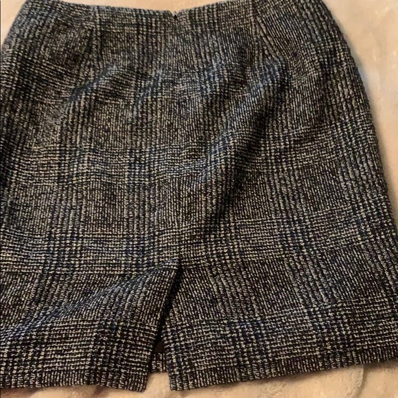 Ann Taylor skirt - Picture 2 of 8